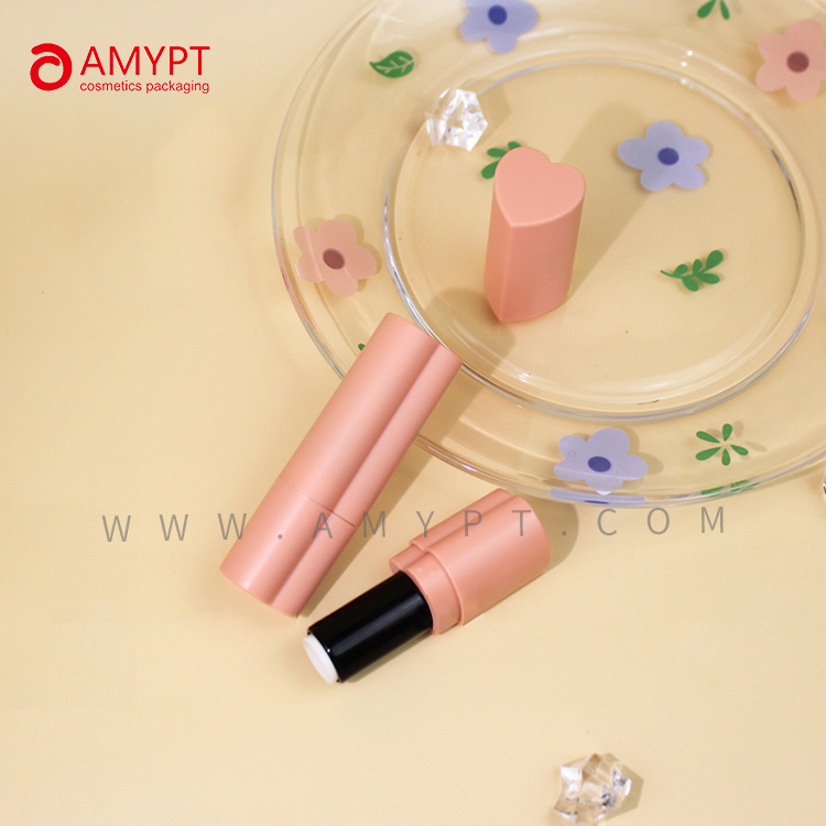 Heart Shape Matte Empty Lipstick מיכל Romance Cosmetics 