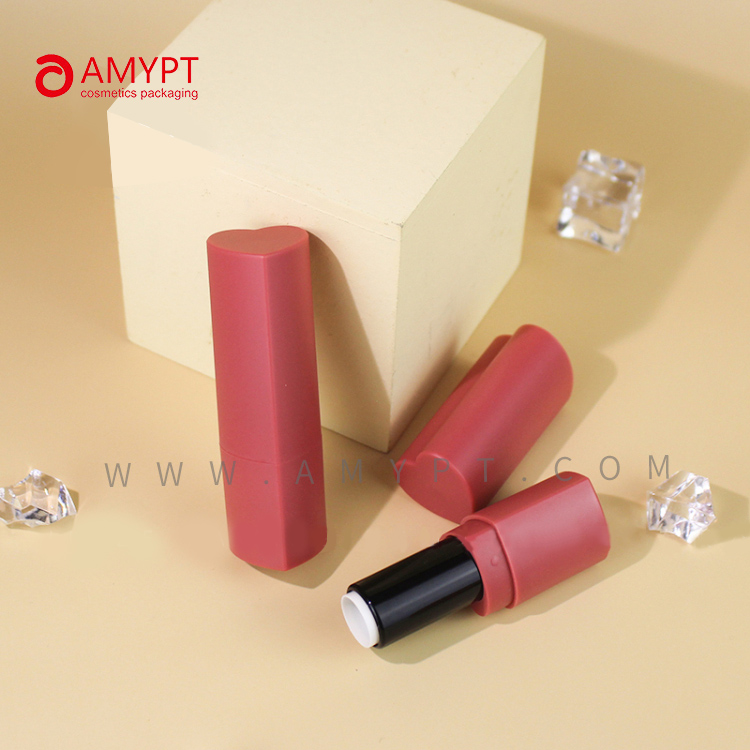 Heart Shape Matte Empty Lipstick מיכל Romance Cosmetics 